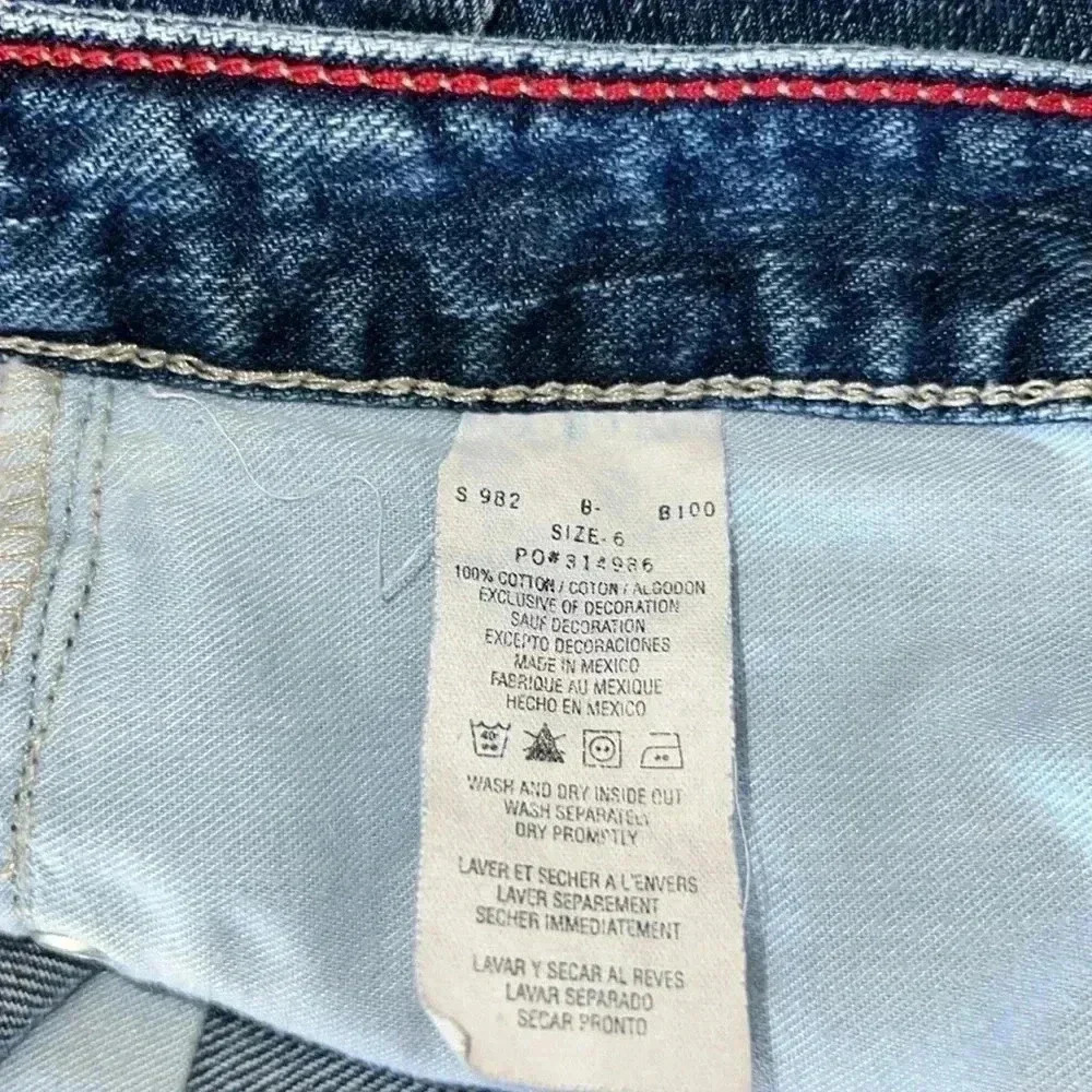 Tommy Hilfiger Denim Shorts H25 - Picture 5 of 6